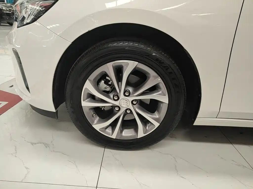 Buick Verano — миниатюра 23