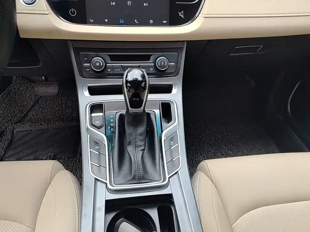 Geely Emgrand — миниатюра 14