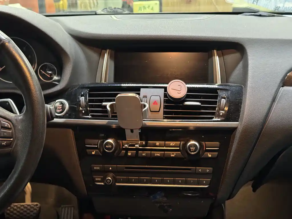 BMW X4 — миниатюра 13