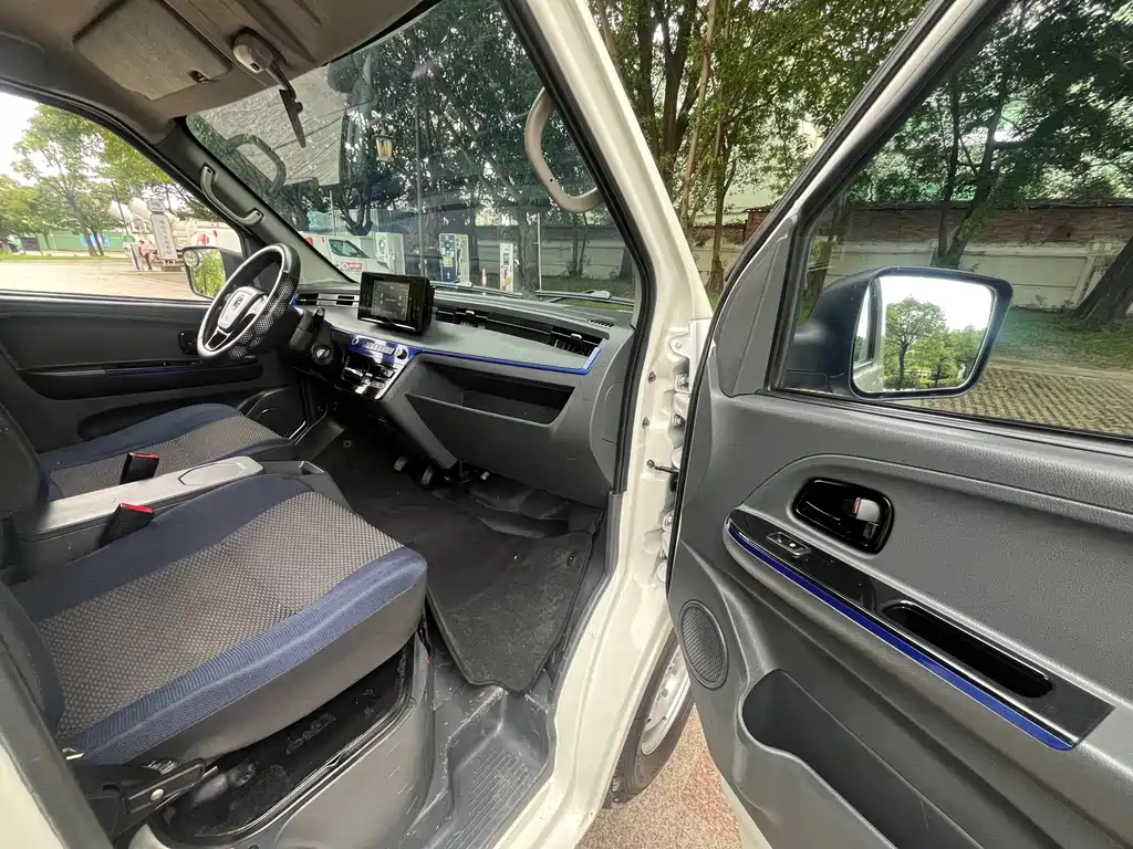 Dongfeng EM27 — миниатюра 9