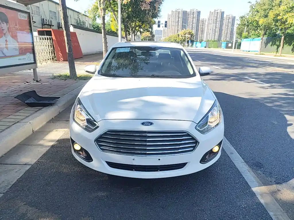 Ford Escort — миниатюра 3