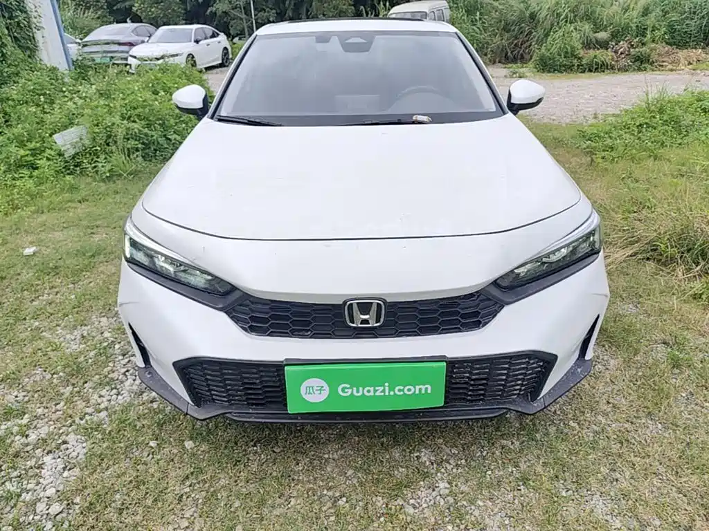 Honda Civic 2025 240TURBO CVT Plus