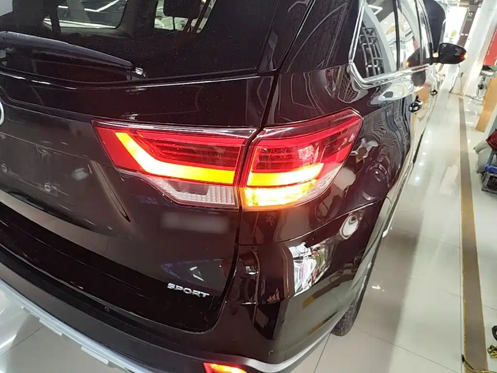 Toyota Highlander — миниатюра 8