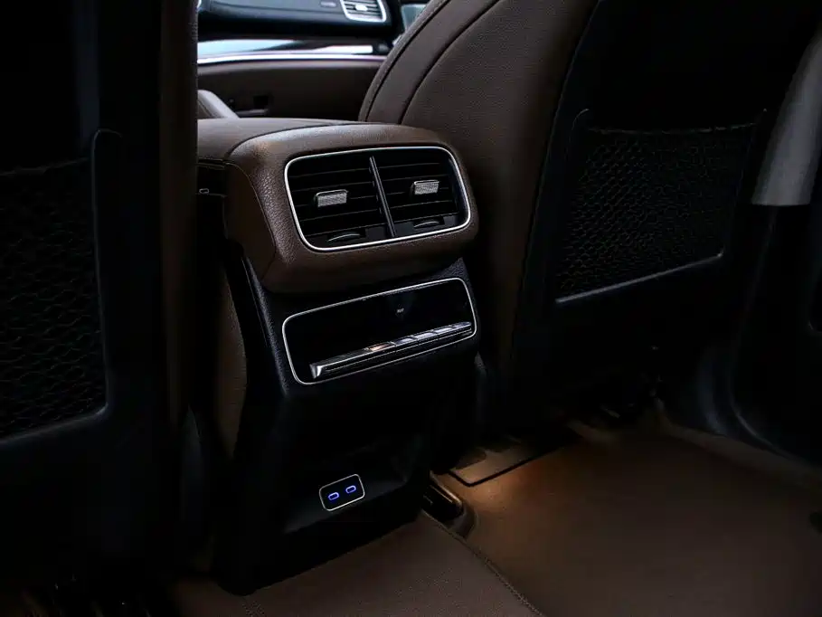Mercedes-Benz GLE (Import) — миниатюра 18