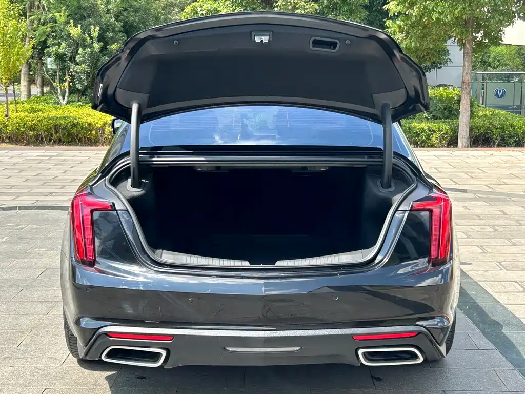 Cadillac CT5 — миниатюра 8