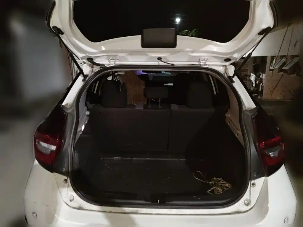 Toyota Vios FS — миниатюра 10