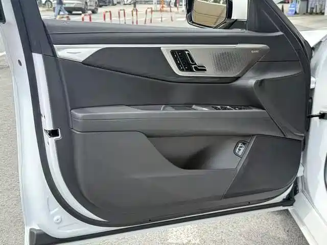 Cadillac CT6 — миниатюра 10