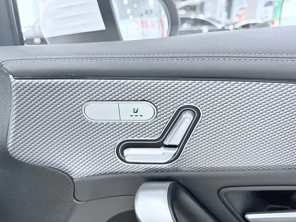 Mercedes-Benz A-Class — миниатюра 12