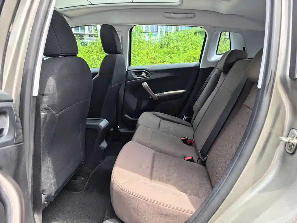 Peugeot 2008 — миниатюра 6