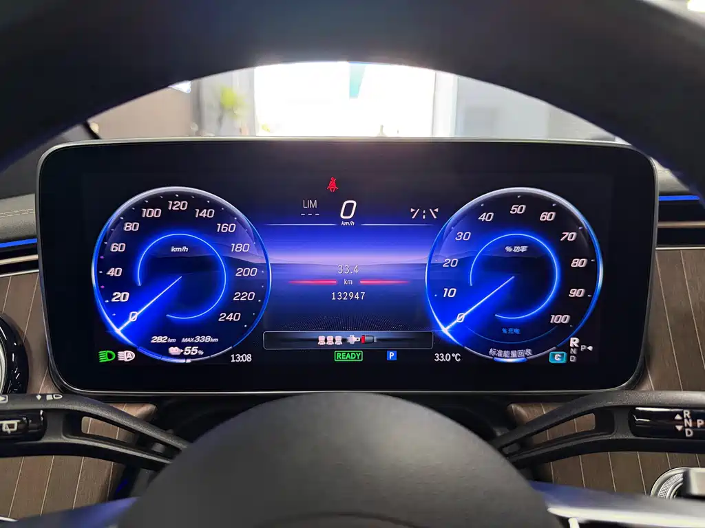 Mercedes-Benz EQE SUV — миниатюра 15