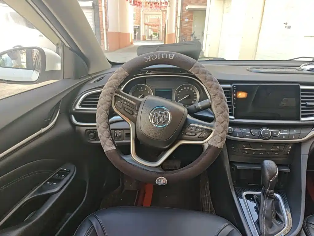 Buick Excelle — миниатюра 3