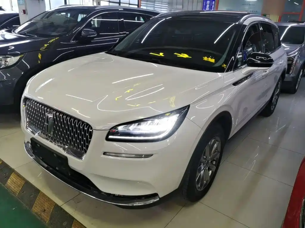 Lincoln Corsair — миниатюра 2