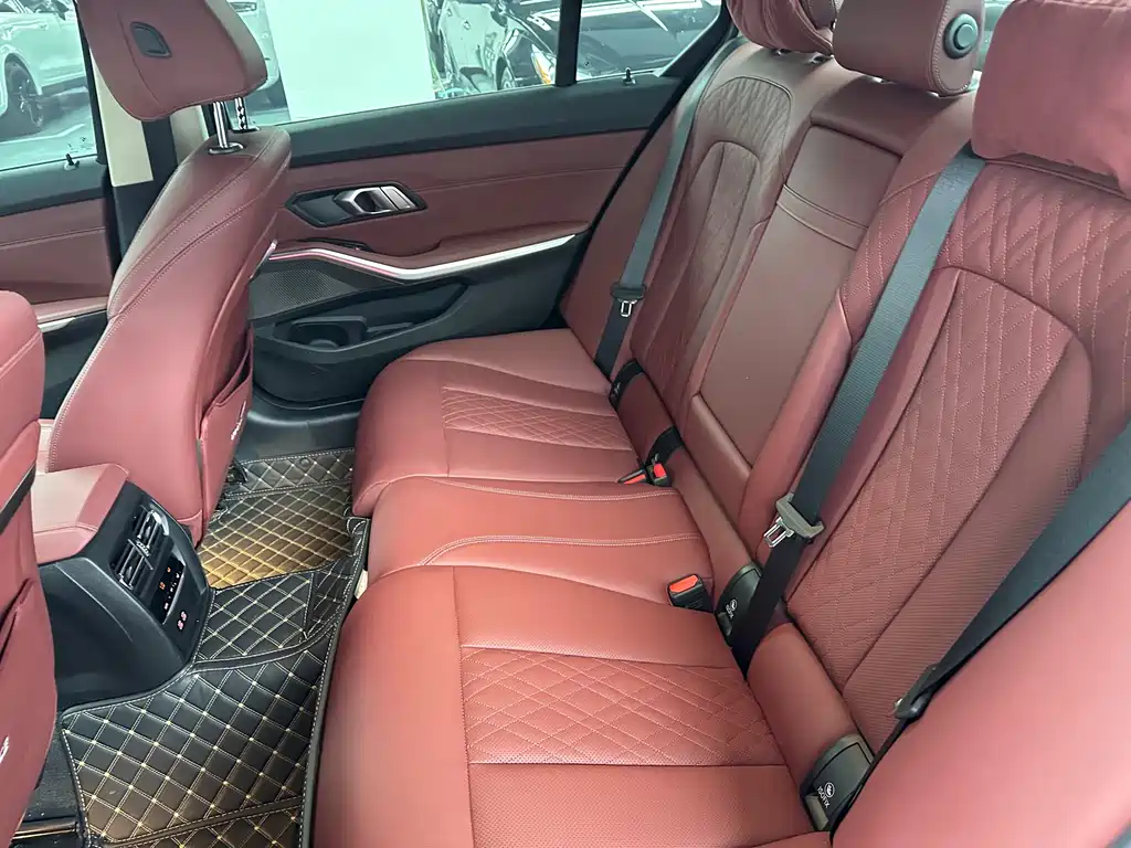BMW 3 Series — миниатюра 11