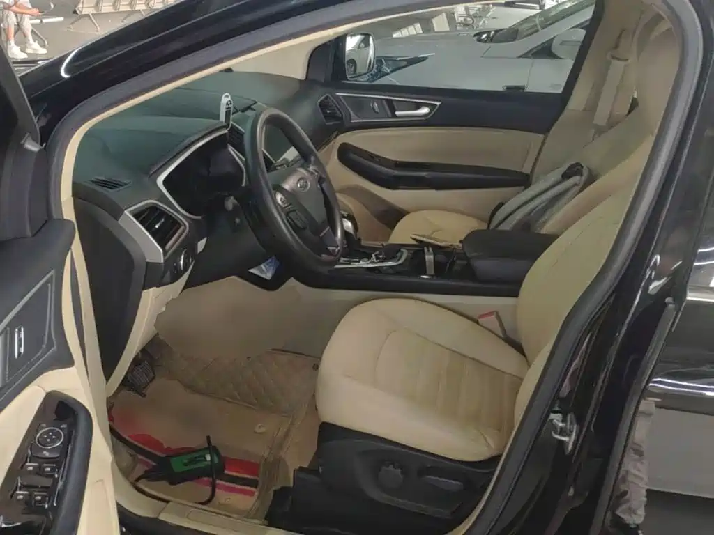 Ford Edge — миниатюра 15
