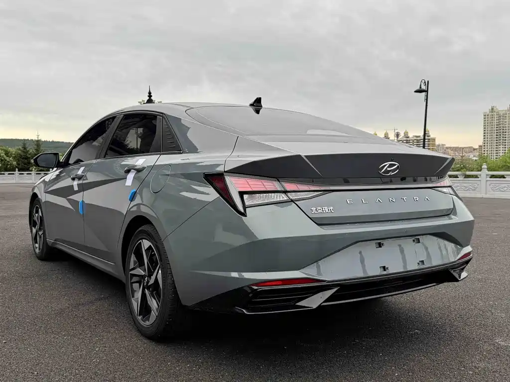 Hyundai Elantra — миниатюра 4