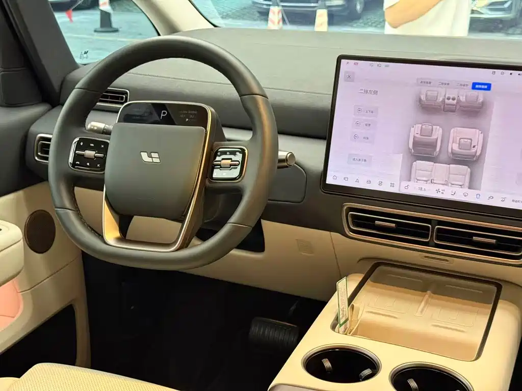Li Auto Li MEGA — миниатюра 10