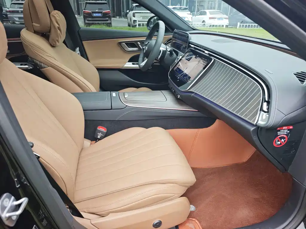 Mercedes-Benz E-Class — миниатюра 27
