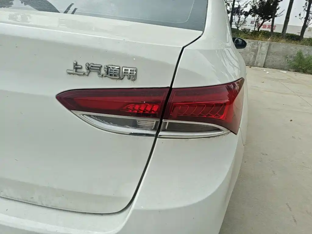 Buick Excelle — миниатюра 8