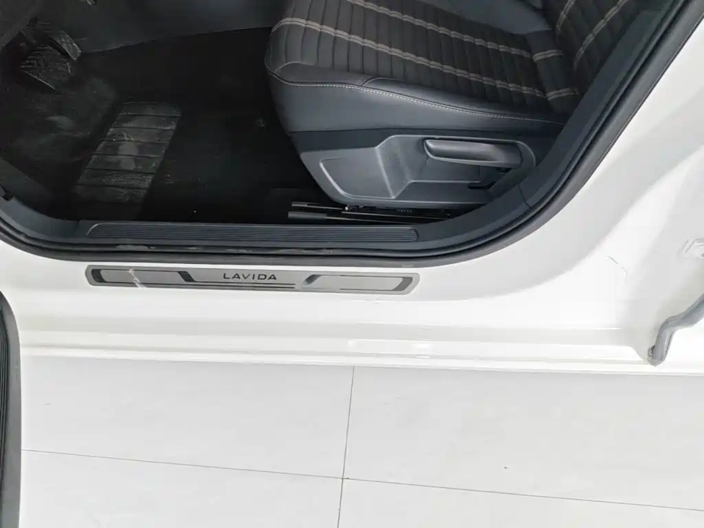 Volkswagen Lavida — миниатюра 22