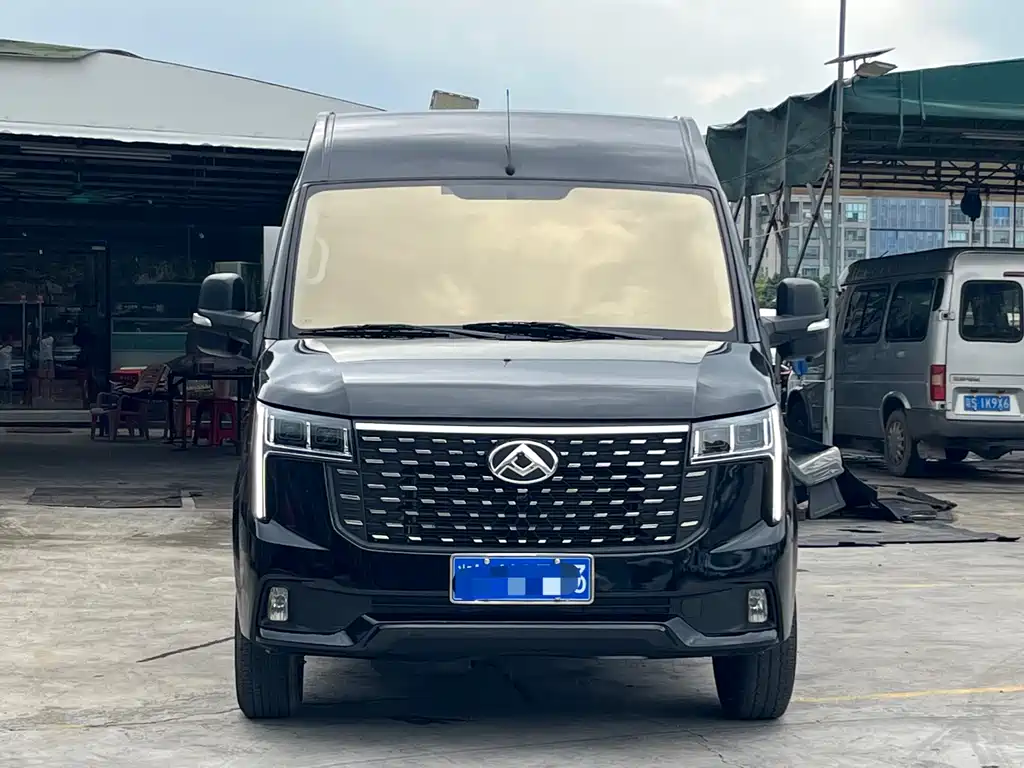 Maxus V80 2025 PRO 6MT 9 мест