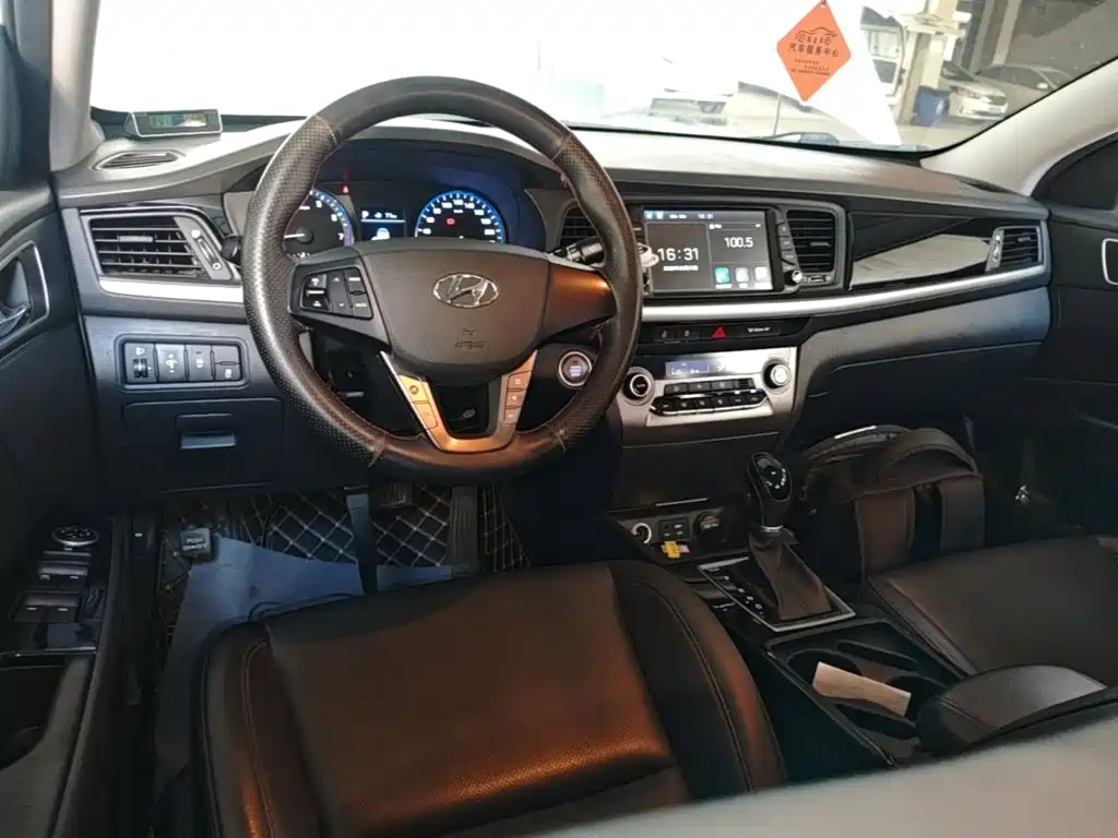 Hyundai Mistra — миниатюра 10
