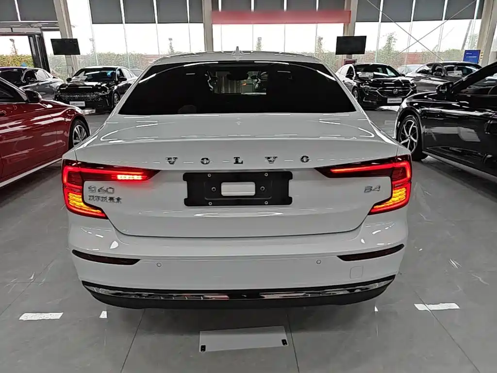 Volvo S60 — миниатюра 6
