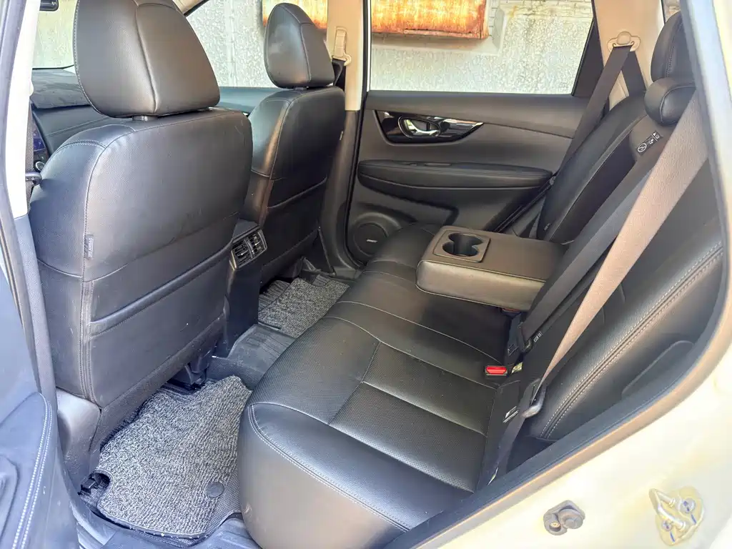 Nissan X-Trail — миниатюра 10