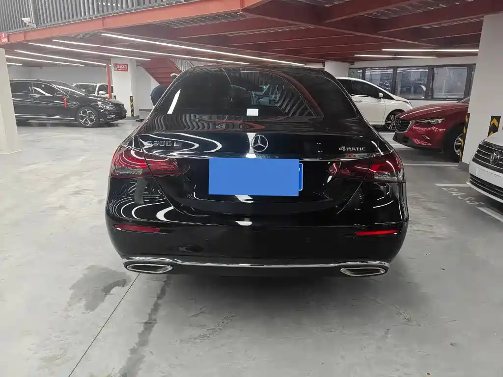 Mercedes-Benz E-Class — миниатюра 14