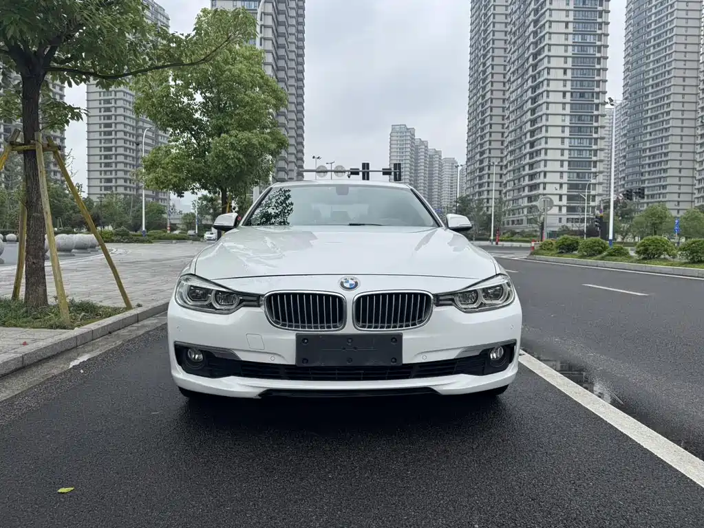 BMW 3 Series — миниатюра 2
