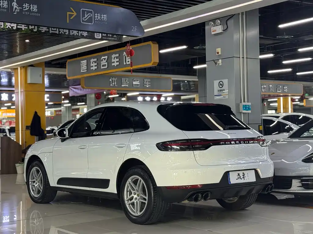 Porsche Macan — миниатюра 12