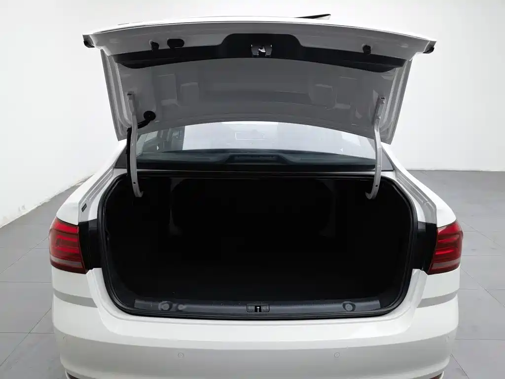Volkswagen Lavida — миниатюра 16