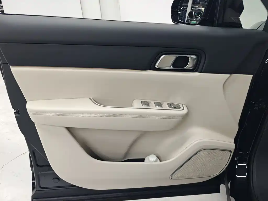 Li Auto Li ONE — миниатюра 8