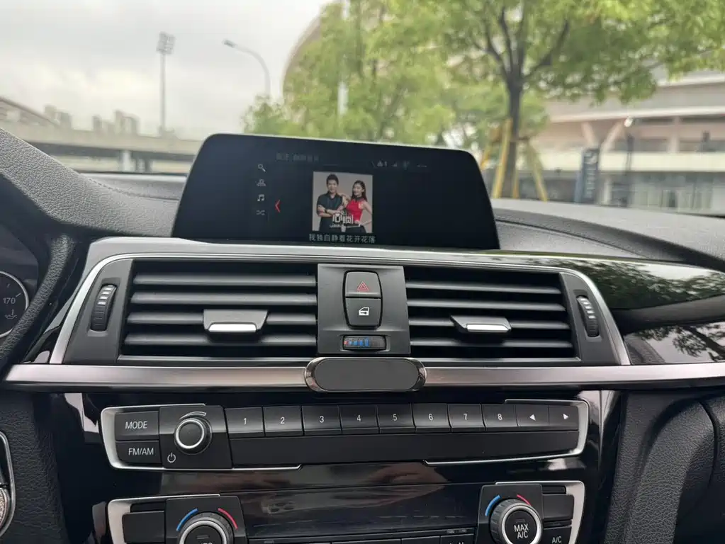 BMW 3 Series — миниатюра 3