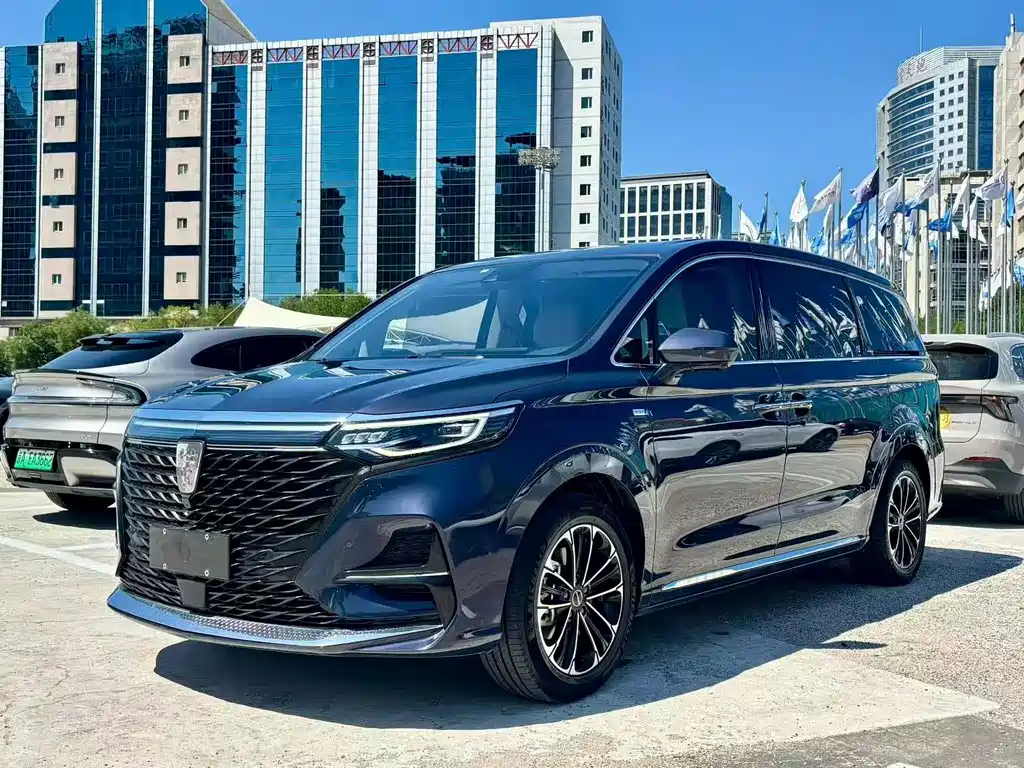 Roewe iMAX8