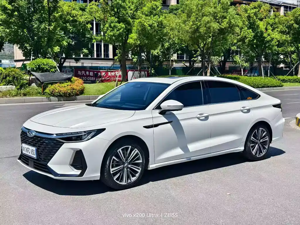 Chery Arrizo 8