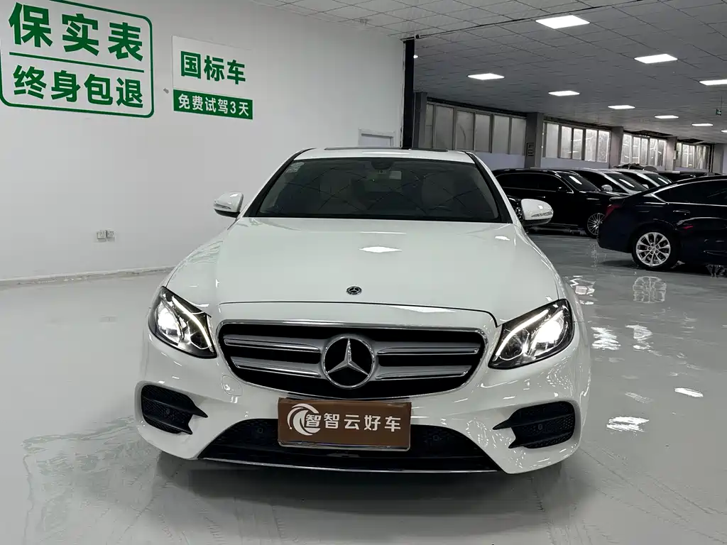 Mercedes-Benz E-Class — миниатюра 2