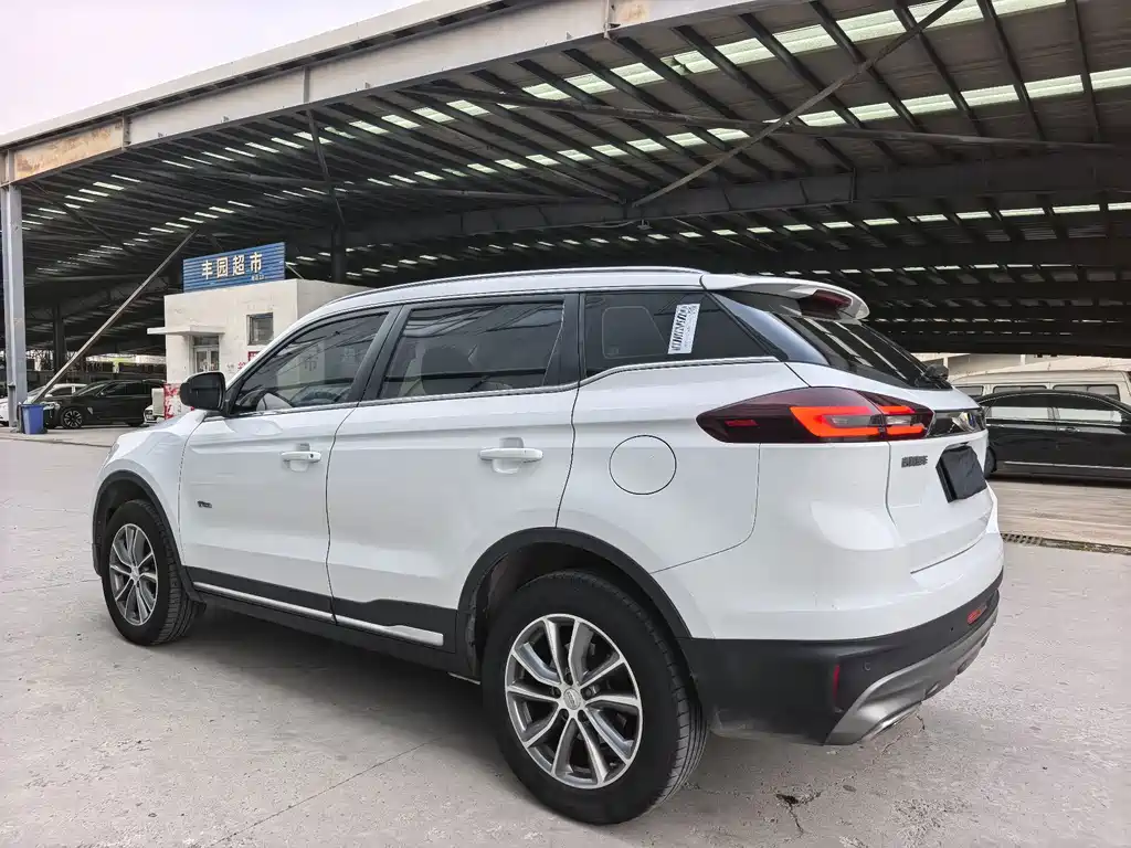 Geely Boyue — миниатюра 3