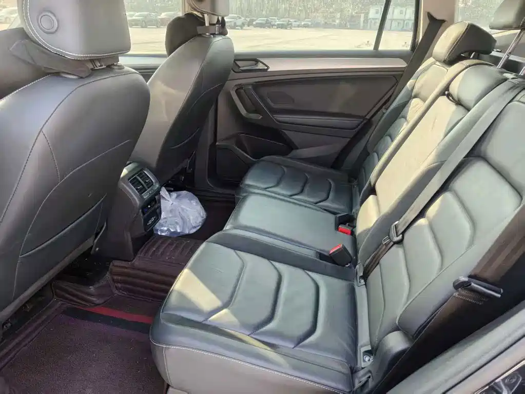 Volkswagen Tiguan L — миниатюра 5