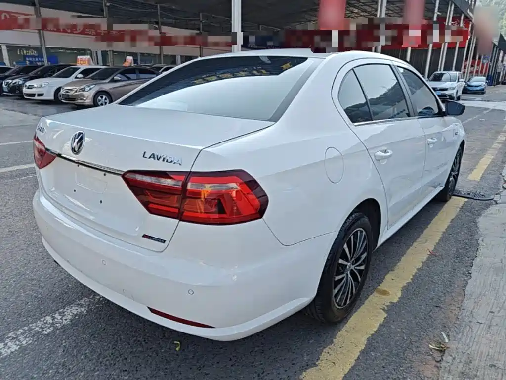 Volkswagen Lavida — миниатюра 7