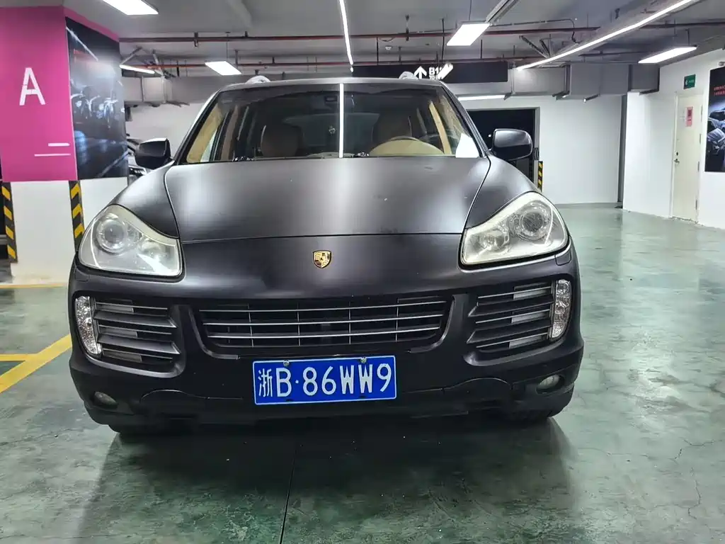 Porsche Cayenne — миниатюра 2