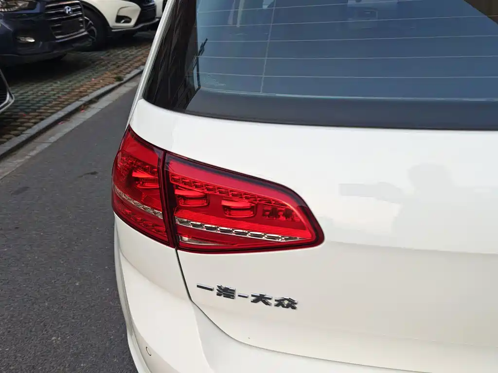 Volkswagen Golf — миниатюра 10