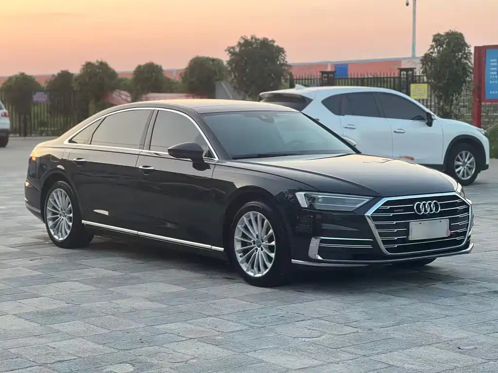 Audi A8 — миниатюра 3