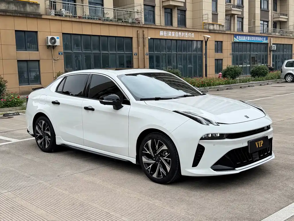 Lynk & Co 03 — миниатюра 3