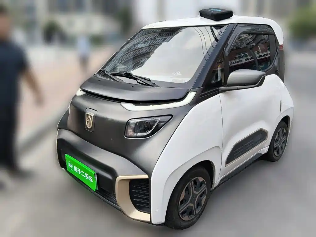 Baojun E200