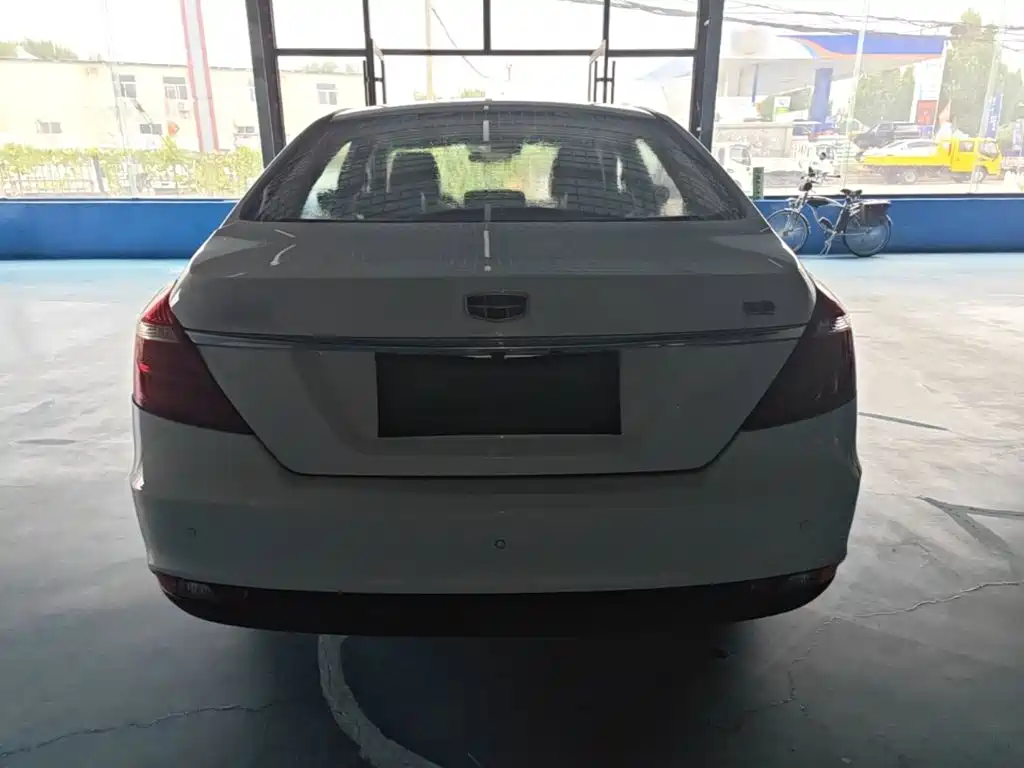 Geely Emgrand — миниатюра 6