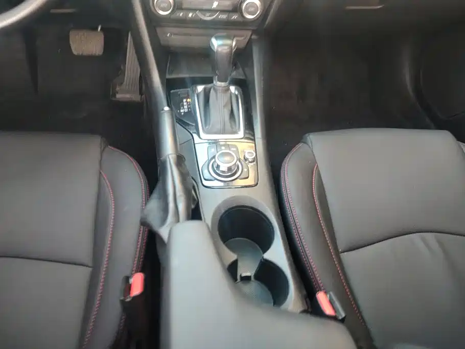 Mazda 3 Axela — миниатюра 16
