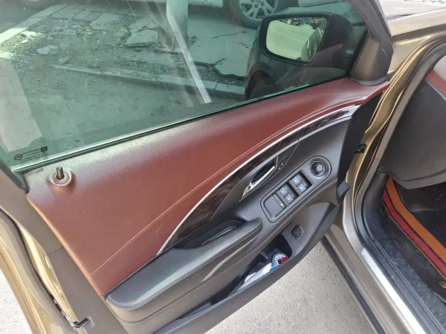 Buick LaCrosse — миниатюра 7