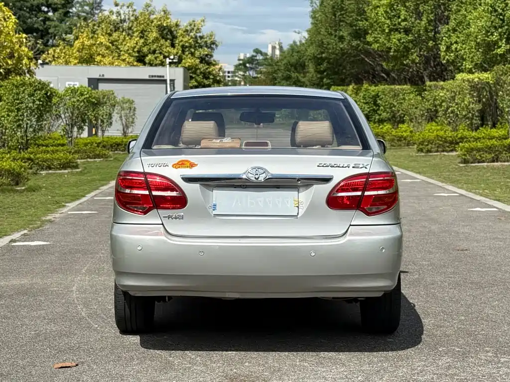 Toyota Corolla — миниатюра 8