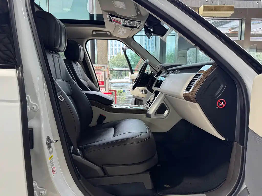 Land Rover Range Rover — миниатюра 18
