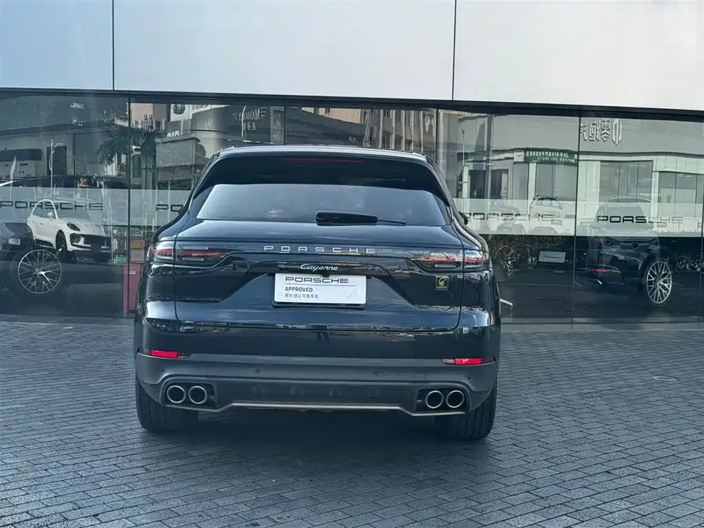 Porsche Cayenne — миниатюра 5